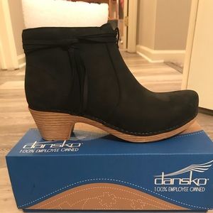 Dansko Markie Bootie in Black Nubuck; EU size 38